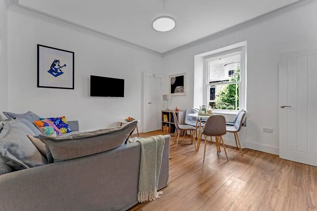 אדינבורו Cheerful Stays - Westend Cottage דירה